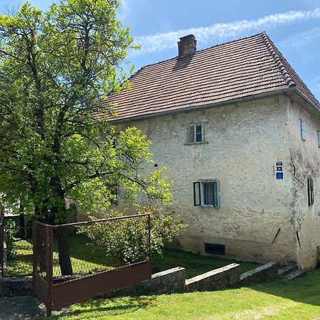 Cultural Monument House Vecchia Villa Otočac Buitenkant foto
